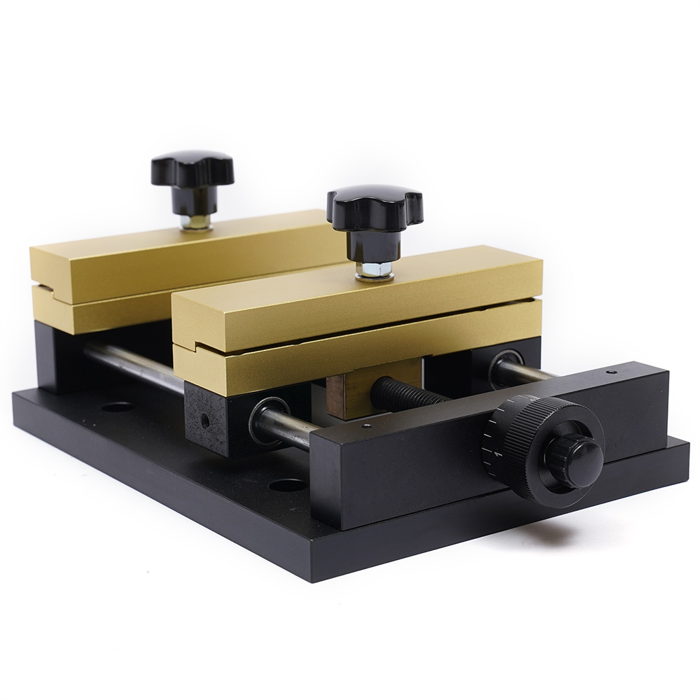 Industrial Laser Tool - อุปกรณ์ยึดจับสำหรับเครื่องตัดเลเซอร์ แกะสลัก และมาร์กกิ้ง ทำจากอะลูมิเนียมอัลลอยด์ชุบอโนไดซ์ พร้อมตัวหนีบเลื่อนแบบยึดด้านเดียว มีรูยึดแบบ